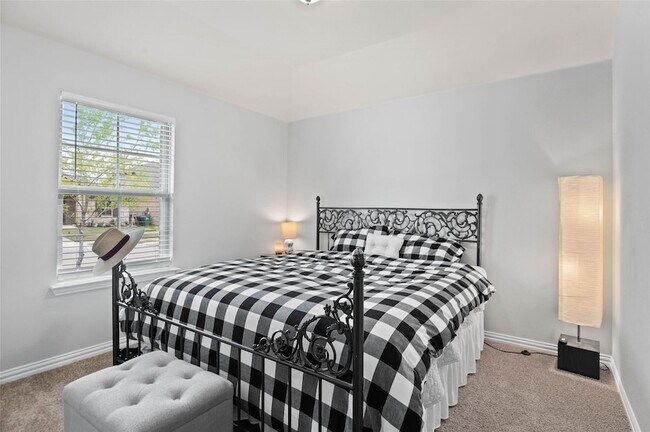 Building Photo - 5404 Everly Ct