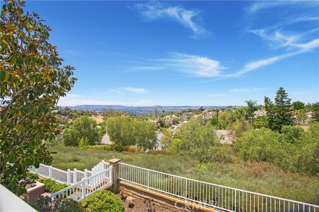 Building Photo - 26711 Laurel Crest Dr