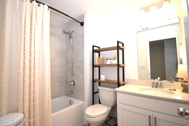 Building Photo - 6834 Golden Monarch Ave