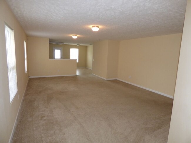 Building Photo - LARGE 3BR Home Blackman School Zone