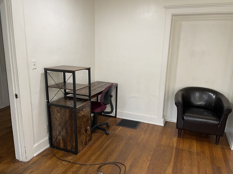 Bedroom 2 - 8 Park Pl