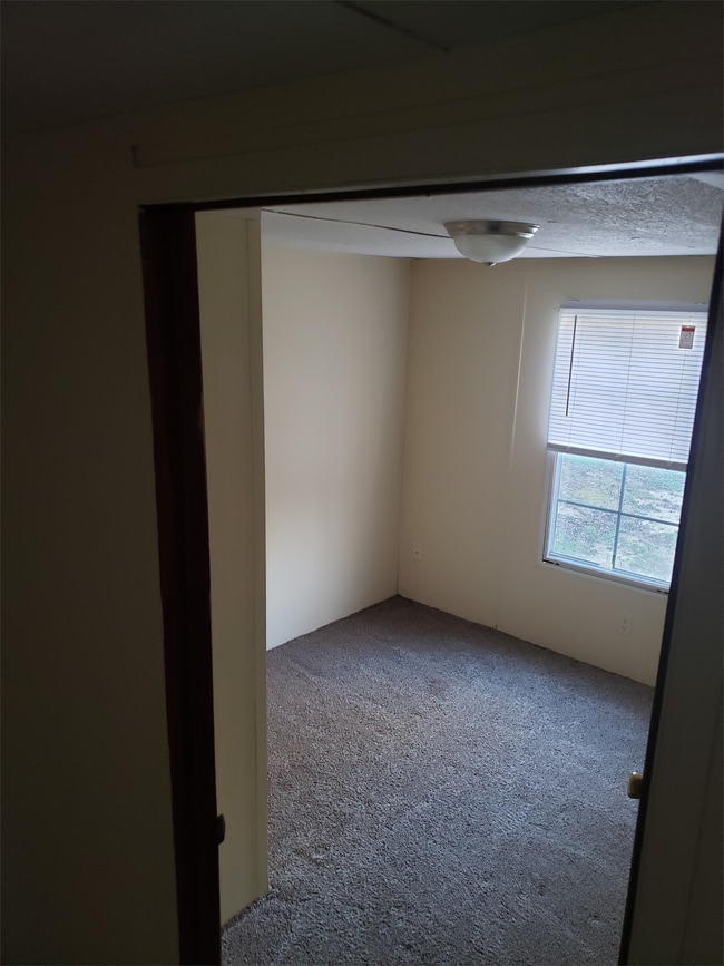 Building Photo - 60 K Way