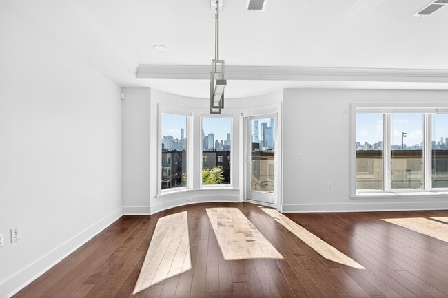 Building Photo - 100 Eton Row