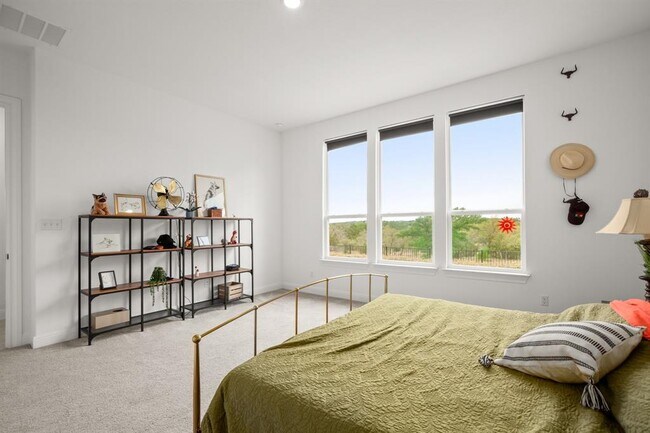 Building Photo - 385 Barnhill Lp