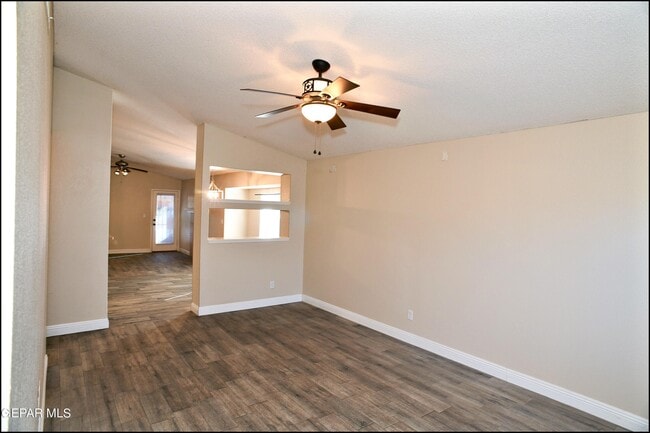 Building Photo - 3020 Tierra Mina Dr