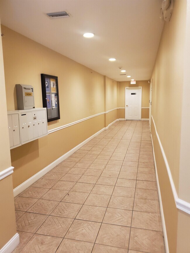 Building Photo - 4 Artillery Ln