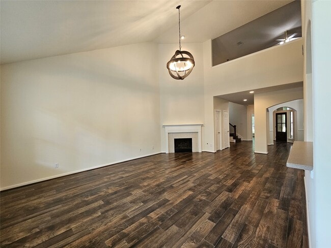 Building Photo - 98 W Knightsbridge Dr