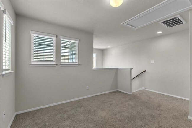 Building Photo - 132 Fabion St