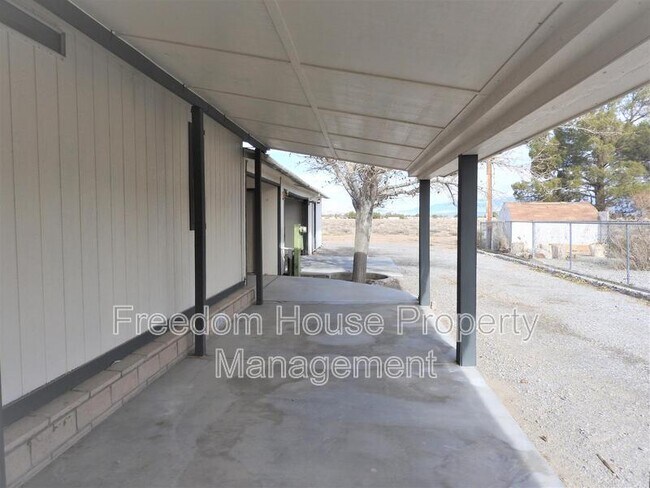 Building Photo - 2770 Rio Rico Dr