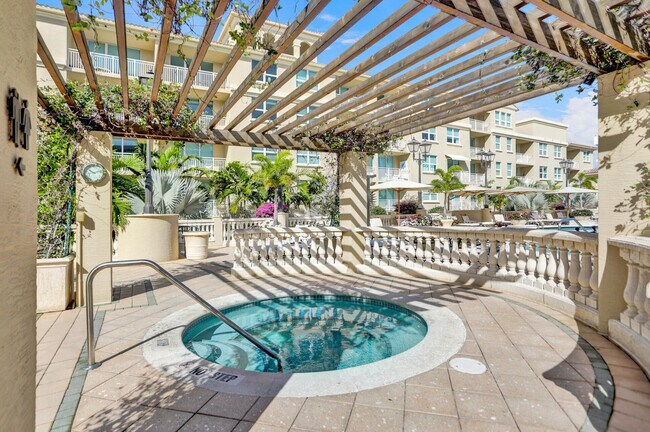 Building Photo - 99 SE Mizner Blvd