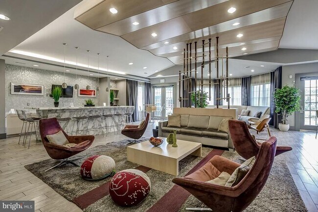 Building Photo - 7254 Mockingbird Cir