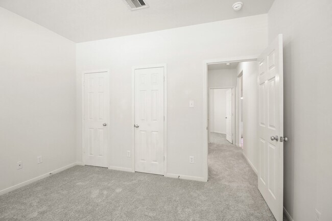 Building Photo - 15114 Cave Creek Dr