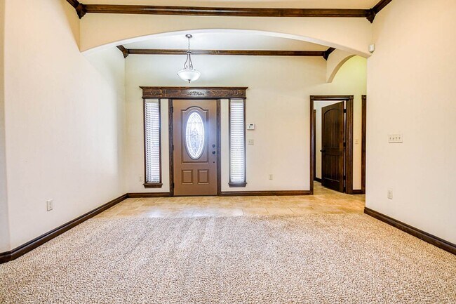 Building Photo - Beautiful home in Williamson Farms!