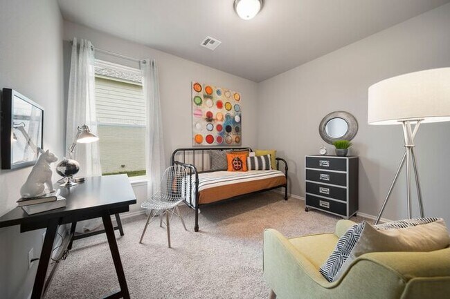 Building Photo - Stunning 3BR + Study in Prime Owasso/Colli...