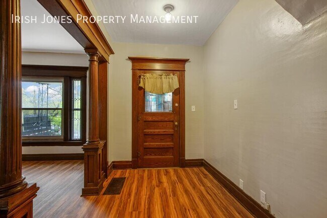 Building Photo - 67 Newman Pl