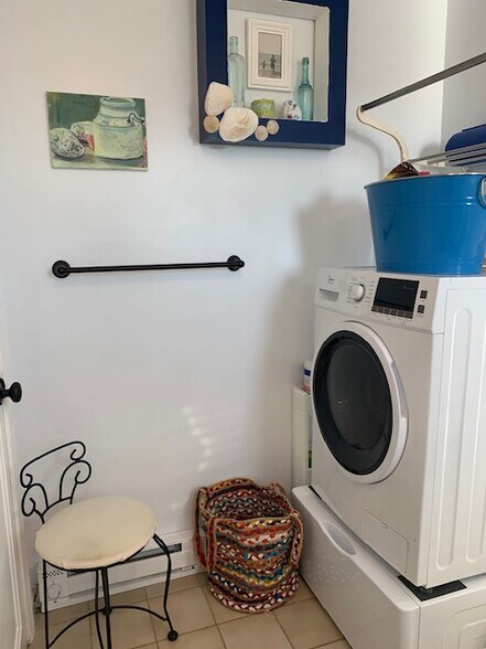 combo all in one washer/dryer - 615 Ocean Blvd