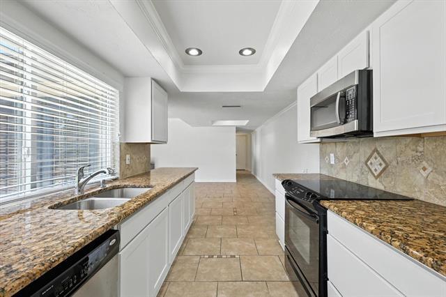 Building Photo - 5024 Middleton Cir