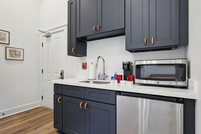 Building Photo - 1738 N Rampart St