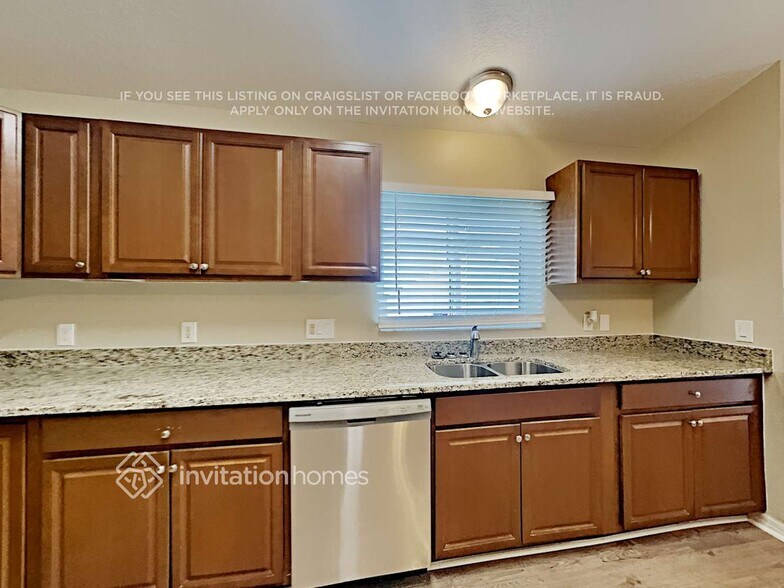 Building Photo - 2232 Blackwood Dr
