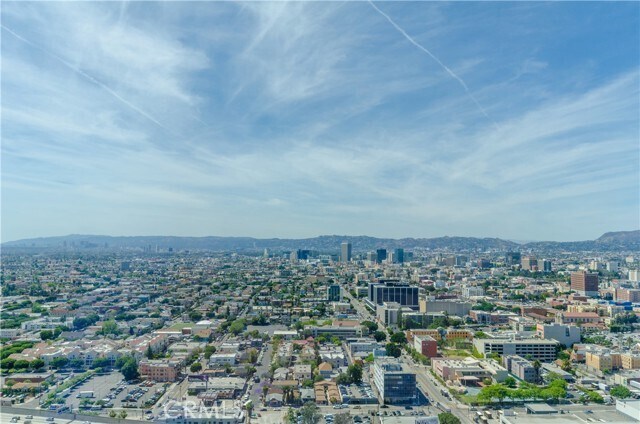 Building Photo - 900 W Olympic Blvd