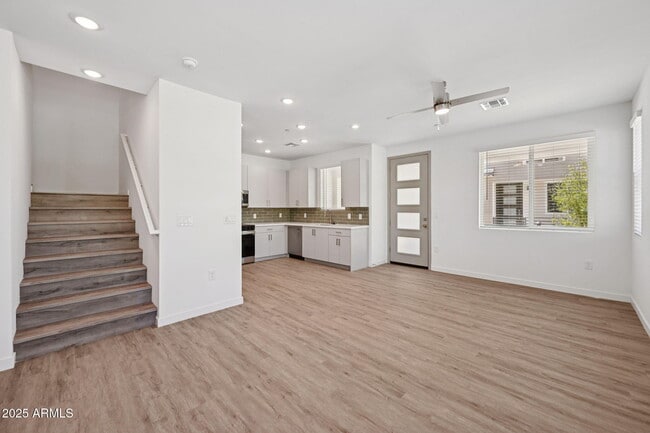 Building Photo - 2124 JENNIFER LYNN Way