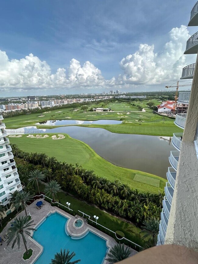 Building Photo - 1755 E Hallandale Beach Blvd