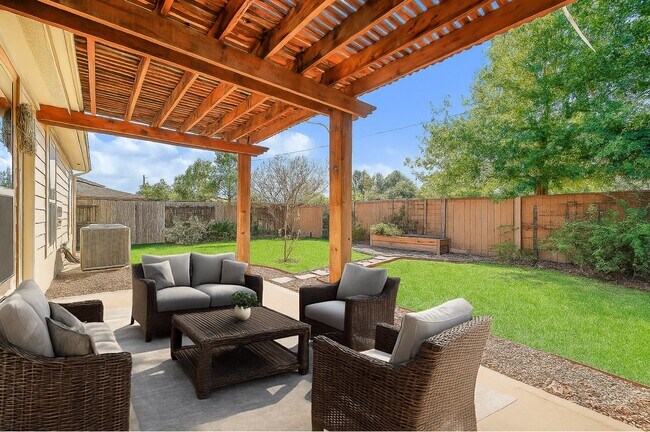 Building Photo - 2915 Coastal Prairie Ln