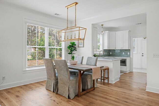 Building Photo - 3 Bedroom Home near Parkside in Savannah