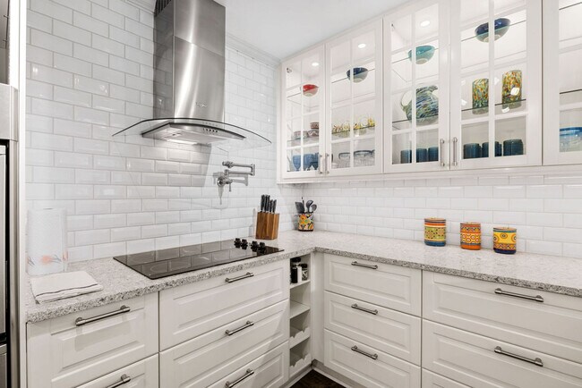 Building Photo - 8259 E Mulberry Ln