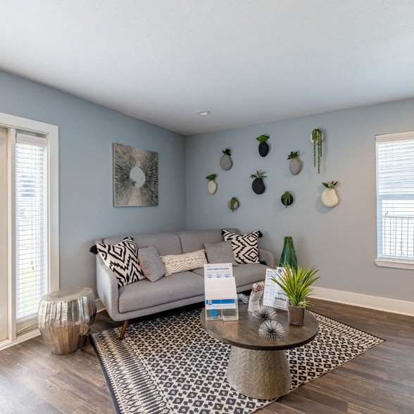 Building Photo - 531 Bedford Rd