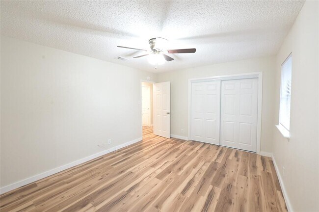 Building Photo - 1200 Matthews Ln