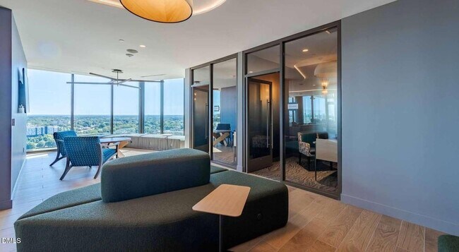 Building Photo - 1020 Hammell Dr