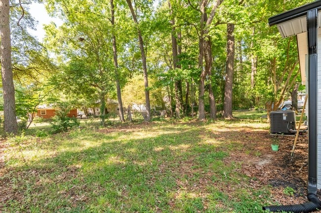 Building Photo - Completely Renovated Durham Home!