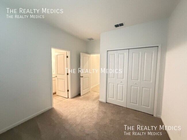 Building Photo - 6578 SW 89th Loop