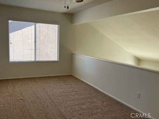Building Photo - 1303 Fairway Oaks Ave