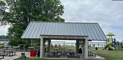 Building Photo - Listed For Rent