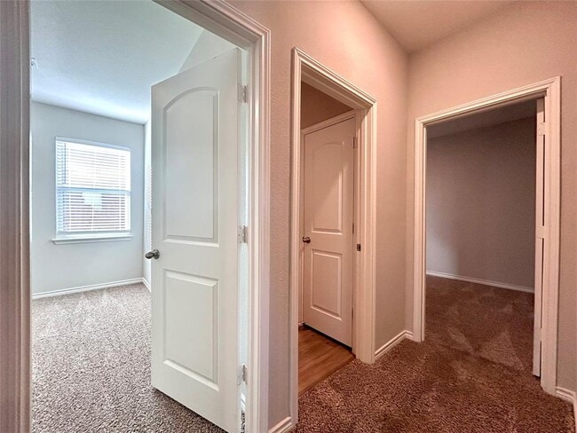 Building Photo - 401 Liberty Meadows Dr