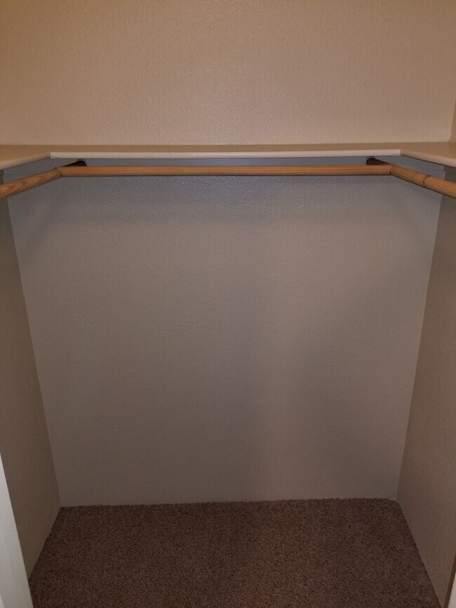 Building Photo - Upgraded West-Flagstaff Condo in the Arbors - 2 Bed, 2 Bath - NO Students & NO Pets! - Avail. NOW!!