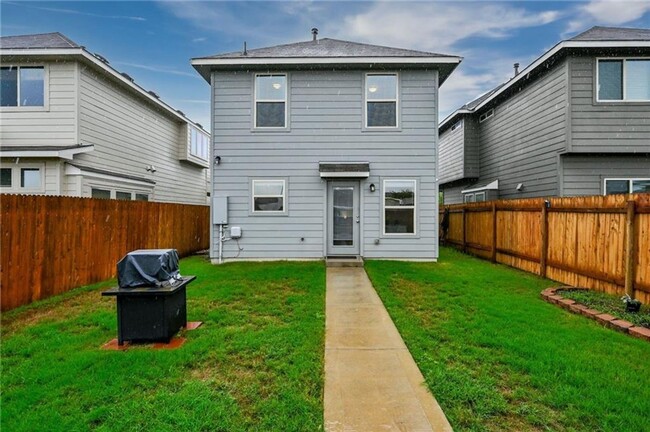 Building Photo - Beautiful Three Bedroom Home for Rent in C...