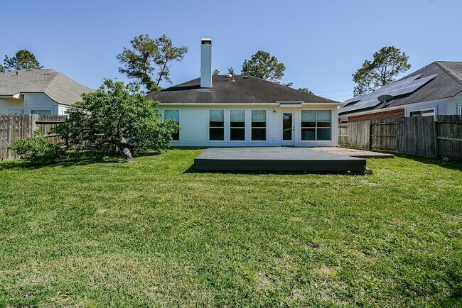 Building Photo - 3815 Summerfield Dr