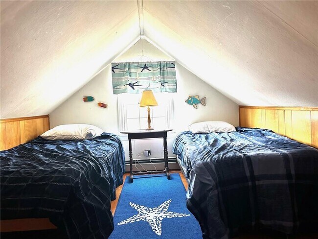 Building Photo - 123 Border Ave