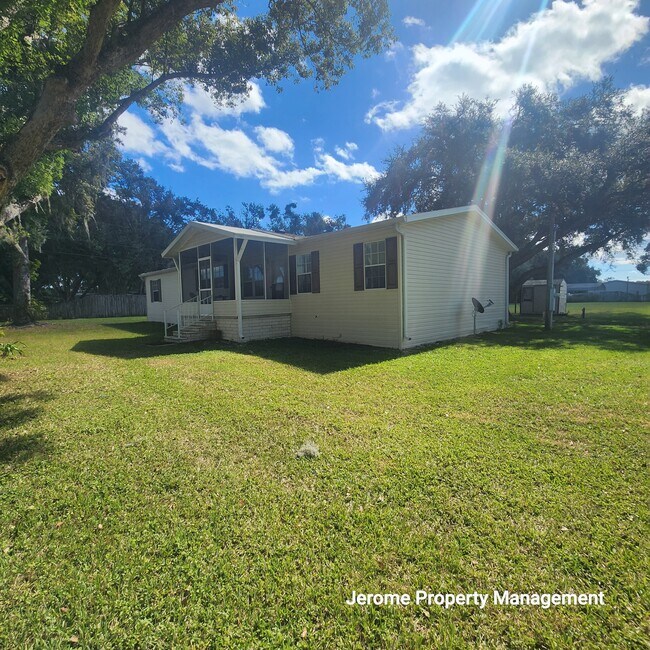 Building Photo - 5924 Vanco Dr