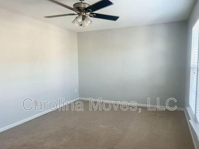 Building Photo - 223 Spring Crossing Cir