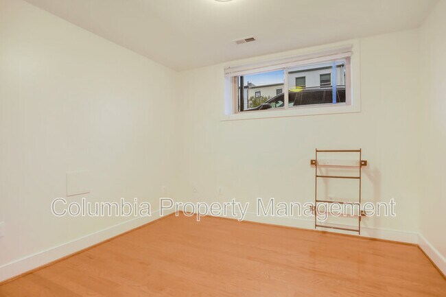 Building Photo - 442 Oakdale Pl NW