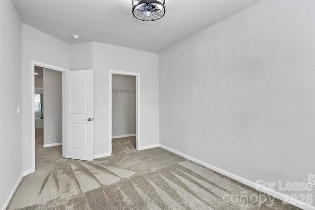Building Photo - 720 Herlong Ave