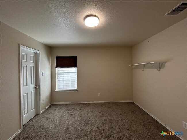 Building Photo - 424 Copper Hill Dr