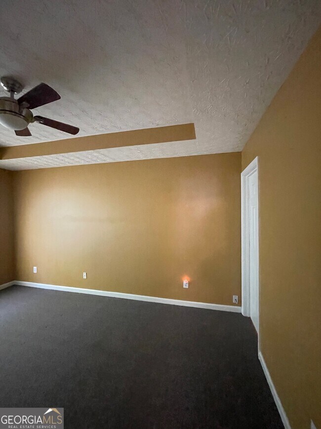Building Photo - 363 Arrowhead Dr