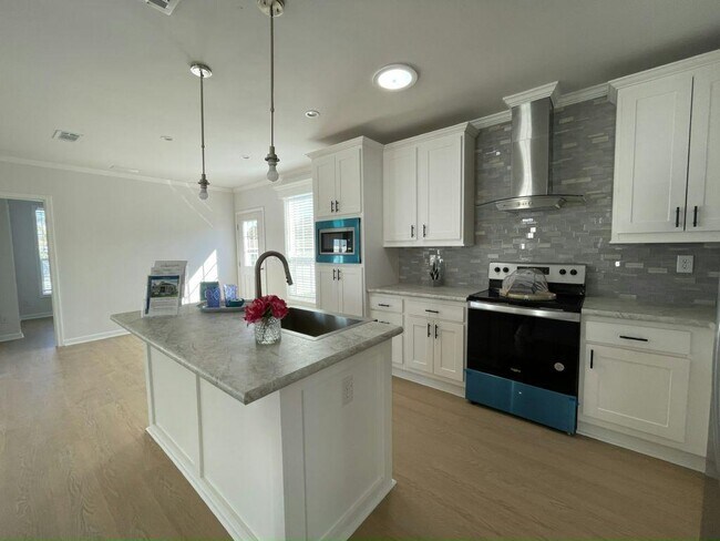 Building Photo - 3539 Vine Trl
