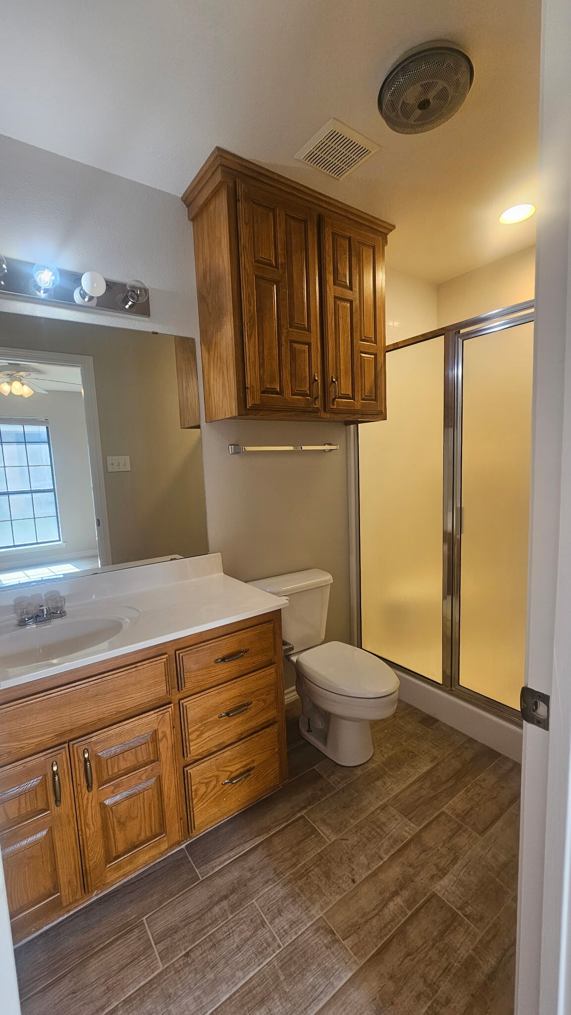 Bathroom #2 - 203 Bluebonnet St