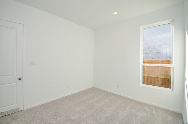 Building Photo - 4434 Starling Hvn Ln